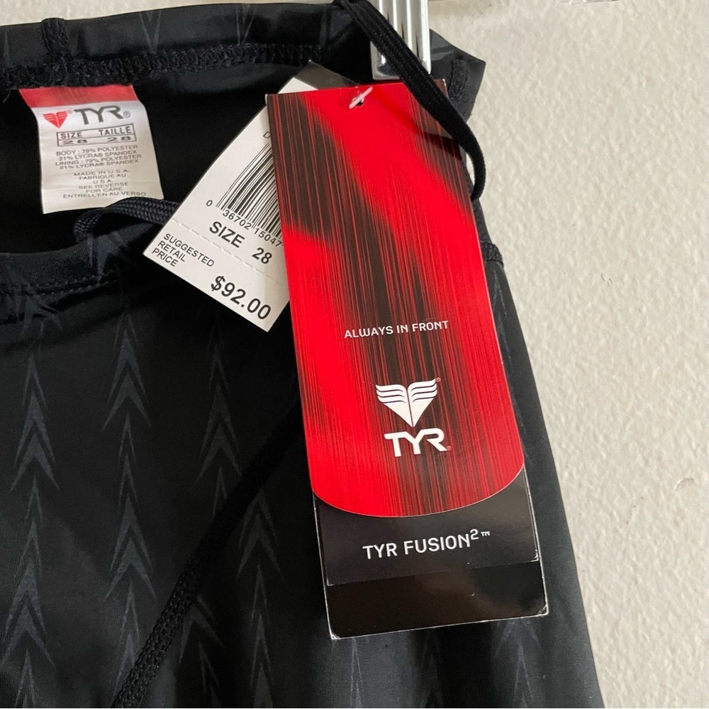 NWT TYR Fusion2 Tight Black Leggings size 28 - Picture 3 of 8